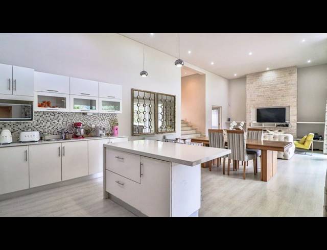 3 BEDROOM HOUSE FOR SALE IN MONTROSE
